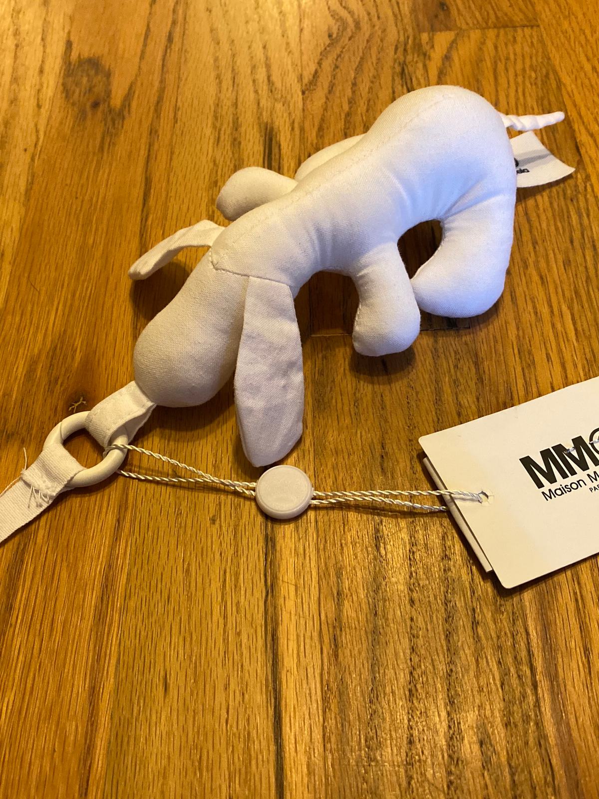 MM6 MAISON MARGIELA WHITE PADDED DOG KEYCHAIN |… | Noihsaf MM6 MAISON MARGIELA WHITE PADDED DOG KEYCHAIN |… | Noihsaf