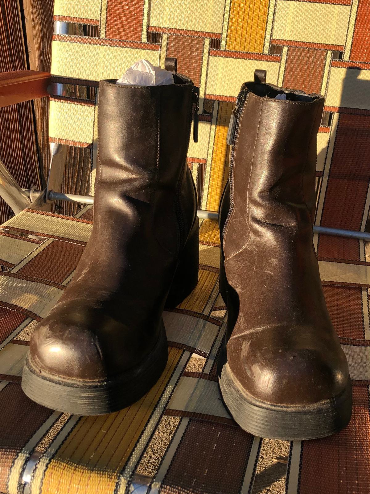 90s y2k Chunky Platform Boots (7) | Used,… | Noihsaf Bazaar 90s y2k Chunky Platform Boots (7) | Used,… | Noihsaf Bazaar