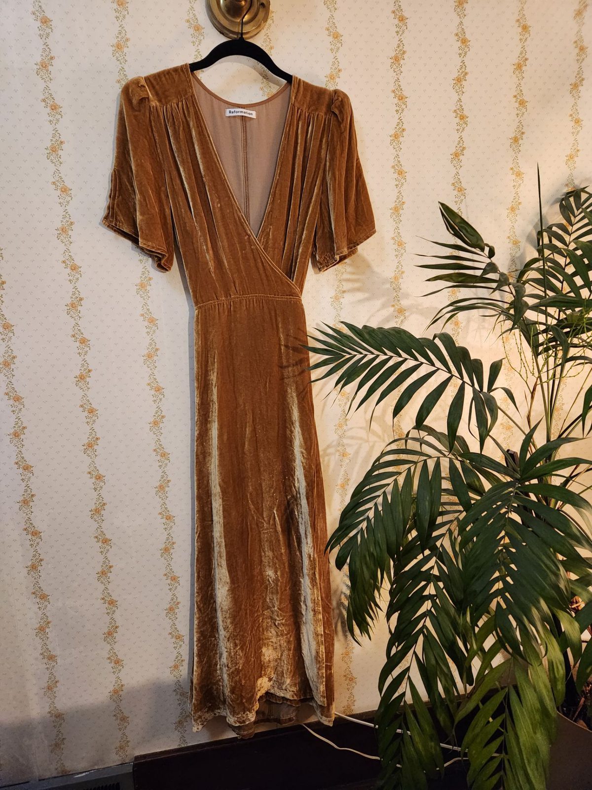 reformation metallic dress REFORMATION ELISE KNIT SEQUIN SPAGETTI STRAP LONG BLUE DRESS SIZE S $198