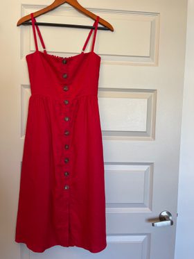 Red linen strappy Reformation dress (6) | Used, | Noihsaf Bazaar Red linen strappy Reformation dress (6) | Used, | Noihsaf Bazaar