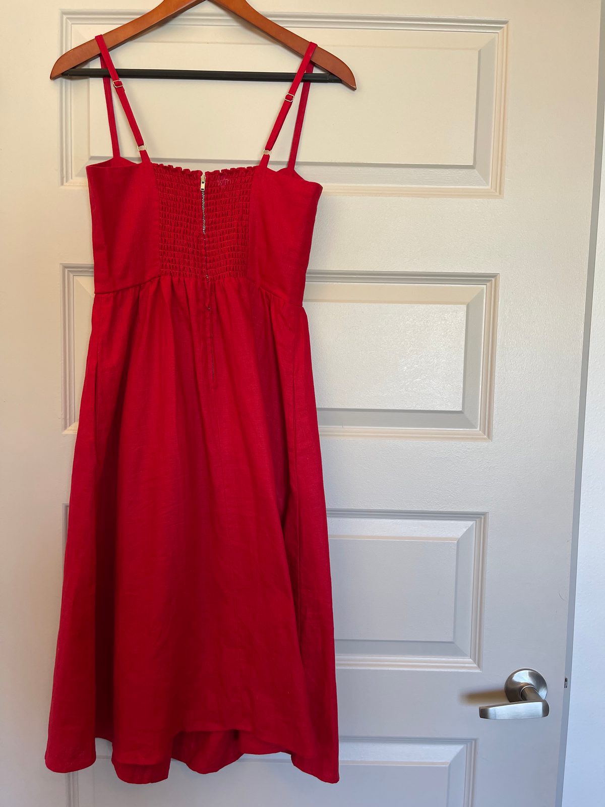 Red linen strappy Reformation dress (6) | Used, | Noihsaf Bazaar Red linen strappy Reformation dress (6) | Used, | Noihsaf Bazaar
