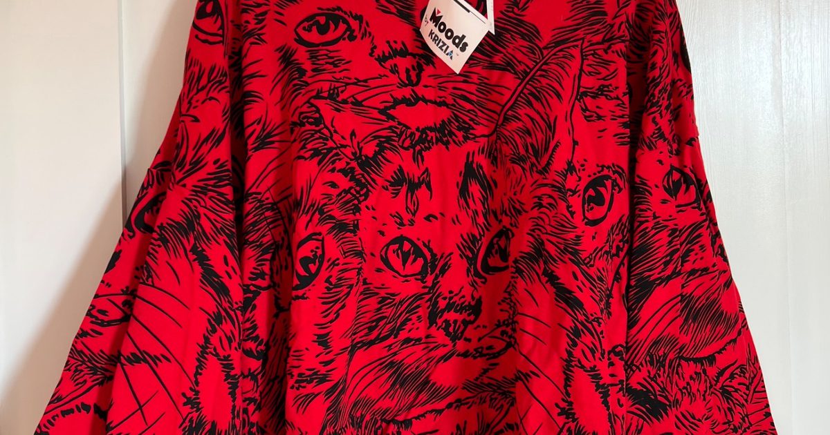 Moods by Krizia 80's Vintage Cotton Cat Top (M) |… | Noihsaf Moods by Krizia 80's Vintage Cotton Cat Top (M) |… | Noihsaf