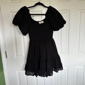 Fashion Brand Company puff sleeve picnic dress (L) | | Noihsaf Bazaar Fashion Brand Company puff sleeve picnic dress (L) | | Noihsaf Bazaar