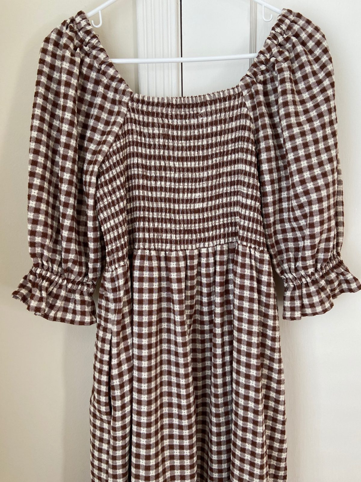 Madewell Lucie Elbow-Sleeve Smocked Midi Gingham (S) | Noihsaf Bazaar Madewell Lucie Elbow-Sleeve Smocked Midi Gingham (S) | Noihsaf Bazaar
