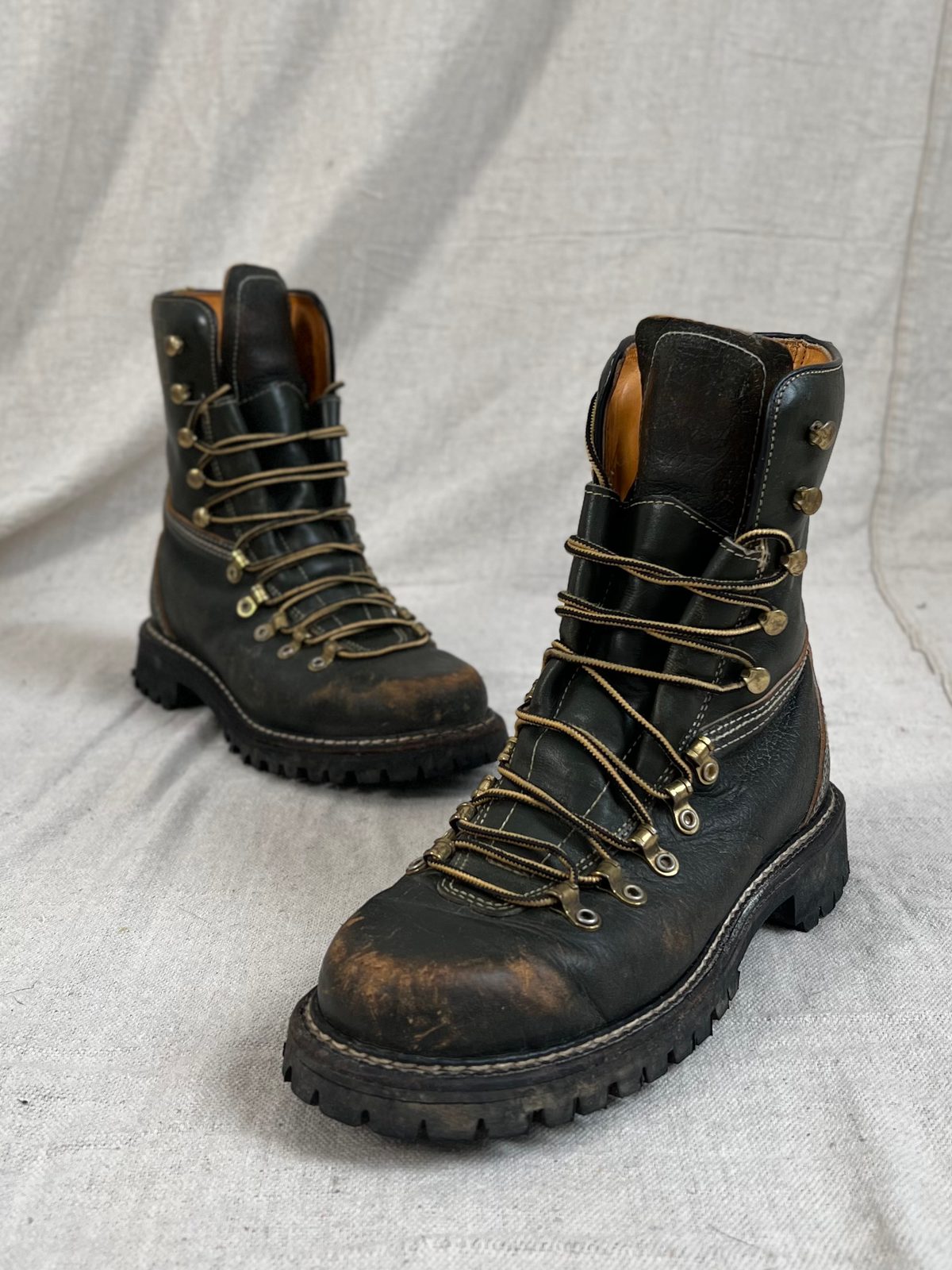 Herman survivor boots vintage shop