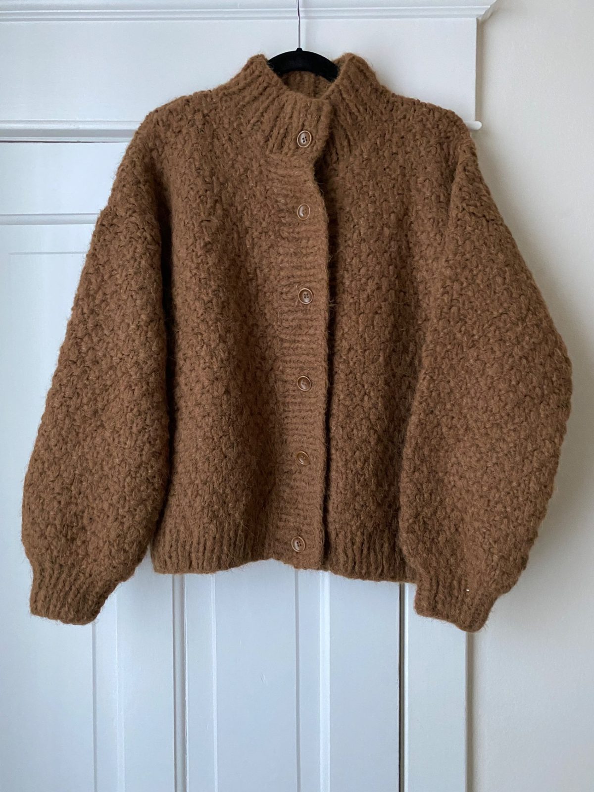 L/S HAND KNITTED CARDIGAN ’JACO’ OZMA Bell hand knit cardigan (M/L) | Used,… | Noihsaf Bazaar