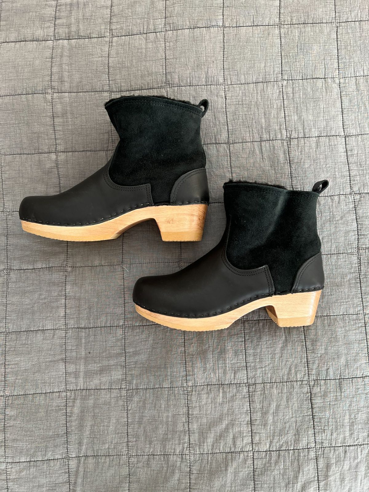 No. 6 5 Pull On Shearling Clog Boot 41 Used Noihsaf Bazaar