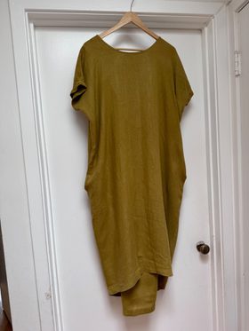 Black Crane Pleated cocoon dress (S) | Used, | Noihsaf Bazaar Black Crane Pleated cocoon dress (S) | Used, | Noihsaf Bazaar