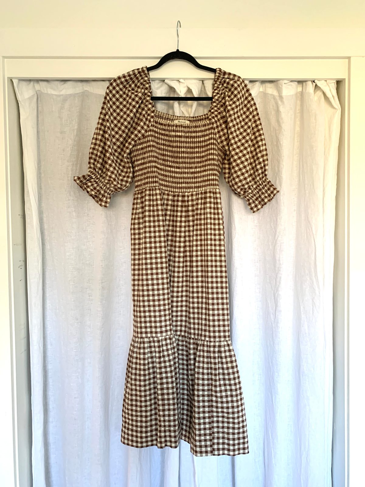 lucie elbow sleeve smocked midi dress in gingham Madewell Lucie Elbow-Sleeve Smocked Midi Gingham (S)