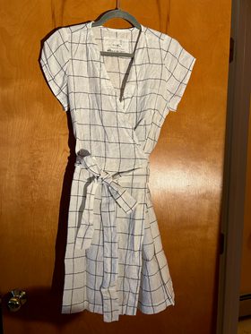 notPERFECTLINEN Cannes Wrap Dress (S/M) | Used, | Noihsaf Bazaar notPERFECTLINEN Cannes Wrap Dress (S/M) | Used, | Noihsaf Bazaar
