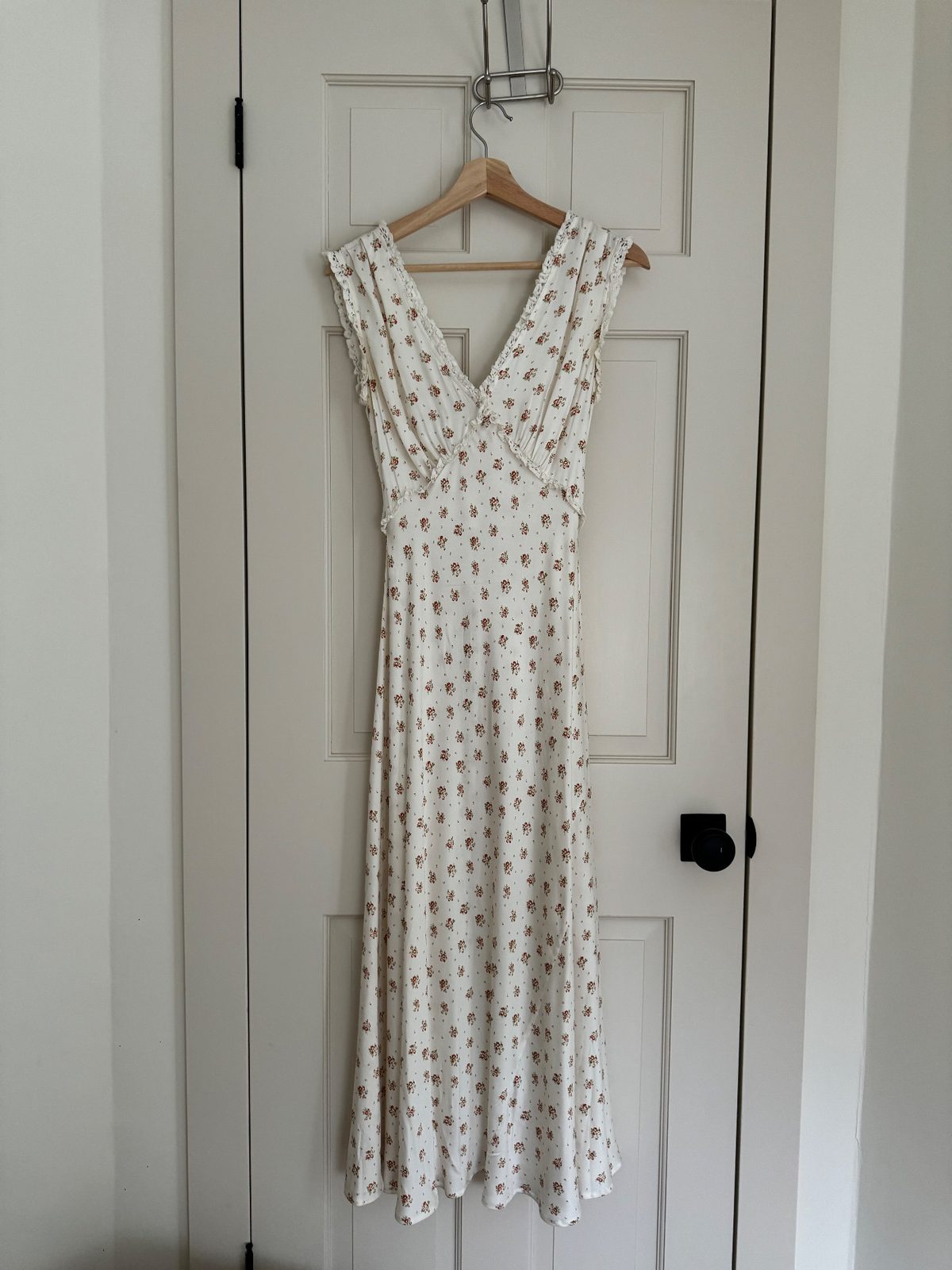DEN Tahlia Silk Midi Dress (S) | Used, Secondhand, | Noihsaf Bazaar DEN Tahlia Silk Midi Dress (S) | Used, Secondhand, | Noihsaf Bazaar