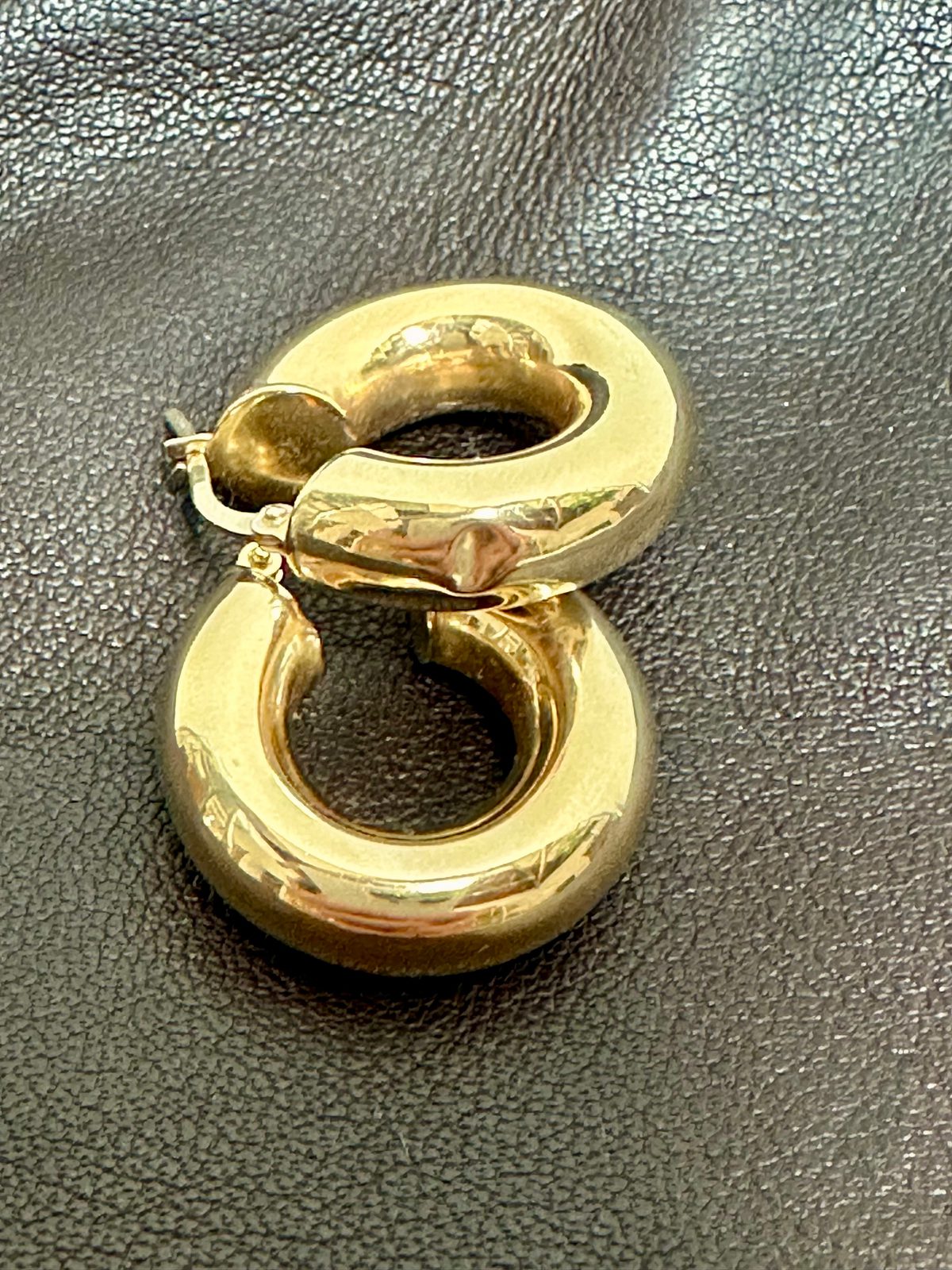 Kinn Bold Hoop Earrings Extra Small Used,… Noihsaf Bazaar