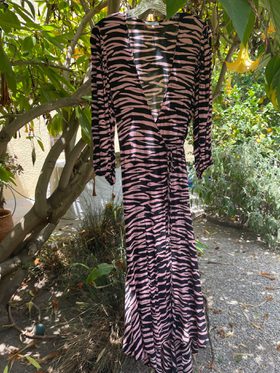 GANNI Zebra Print Wrap Dress (36) | Used, | Noihsaf Bazaar GANNI Zebra Print Wrap Dress (36) | Used, | Noihsaf Bazaar
