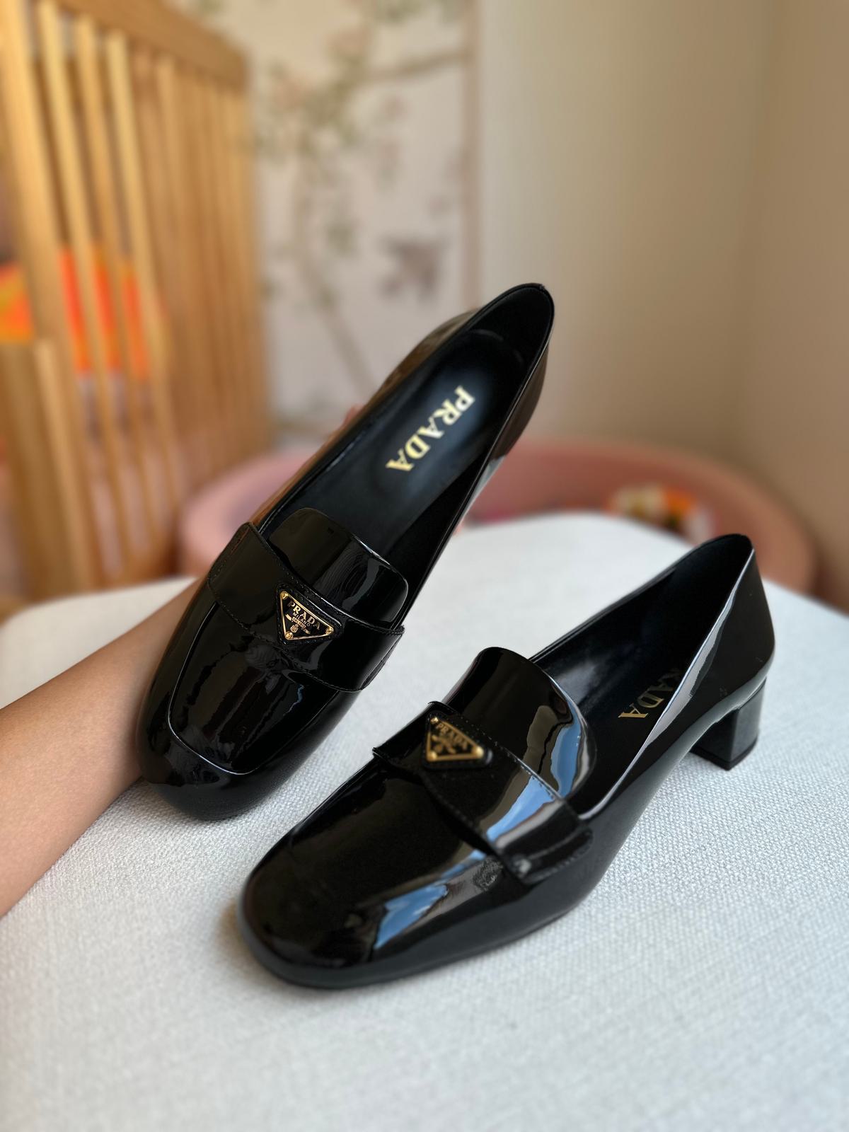 シューズ・サンダルその他 Prada Black patent leather loafer Prada Vernice Patent Loafer Pumps (38.5) | Used,… | Noihsaf