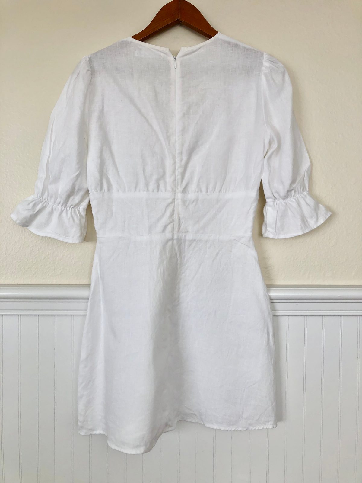 Reformation White linen dress (2) | Used, | Noihsaf Bazaar Reformation White linen dress (2) | Used, | Noihsaf Bazaar