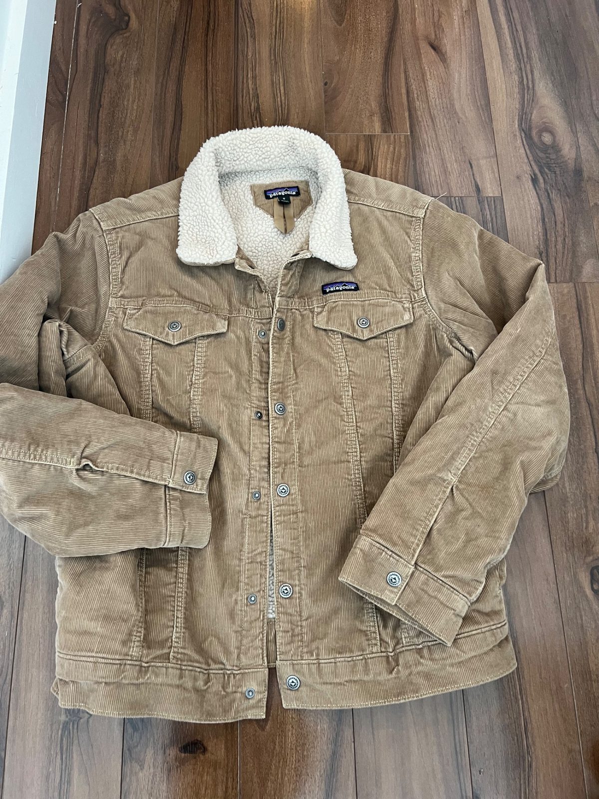 Patagonia Men's pile lined trucker jacket (M) |… | Noihsaf Bazaar Patagonia Men's pile lined trucker jacket (M) |… | Noihsaf Bazaar