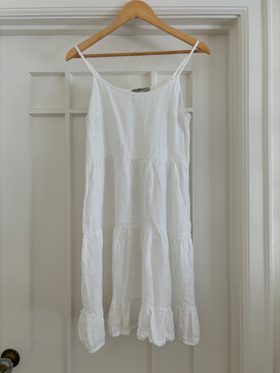 Valentina Naldi Made in Italy Linen Dress (S) | | Noihsaf Bazaar Valentina Naldi Made in Italy Linen Dress (S) | | Noihsaf Bazaar