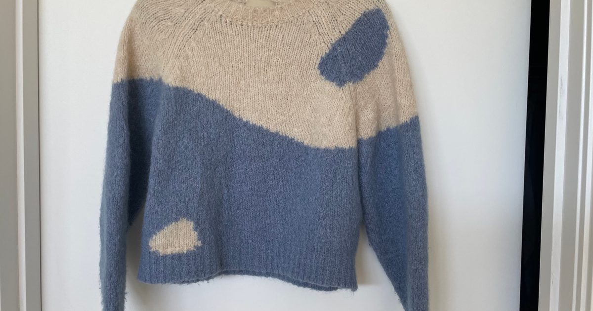 Paloma Wool Yin Yang Sweater (One Size) Used,… Noihsaf Bazaar