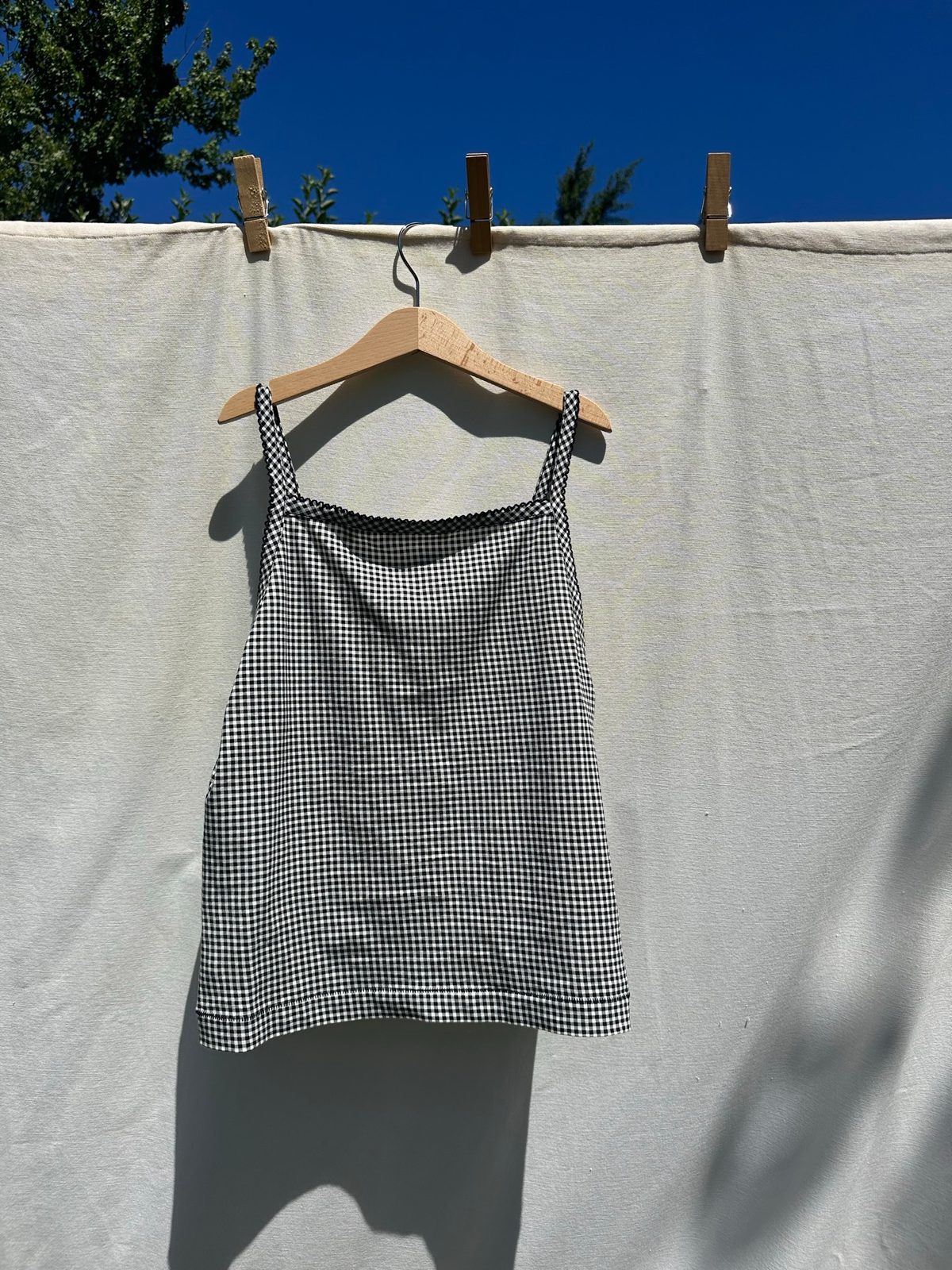 DÔEN Angie Tank (S) | Used, Secondhand, Resell | Noihsaf Bazaar DÔEN Angie Tank (S) | Used, Secondhand, Resell | Noihsaf Bazaar