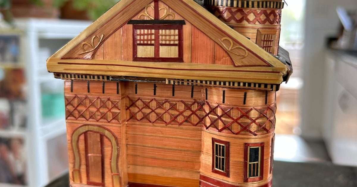Meow Reo Victorian house trinket box | Used,… | Noihsaf Bazaar