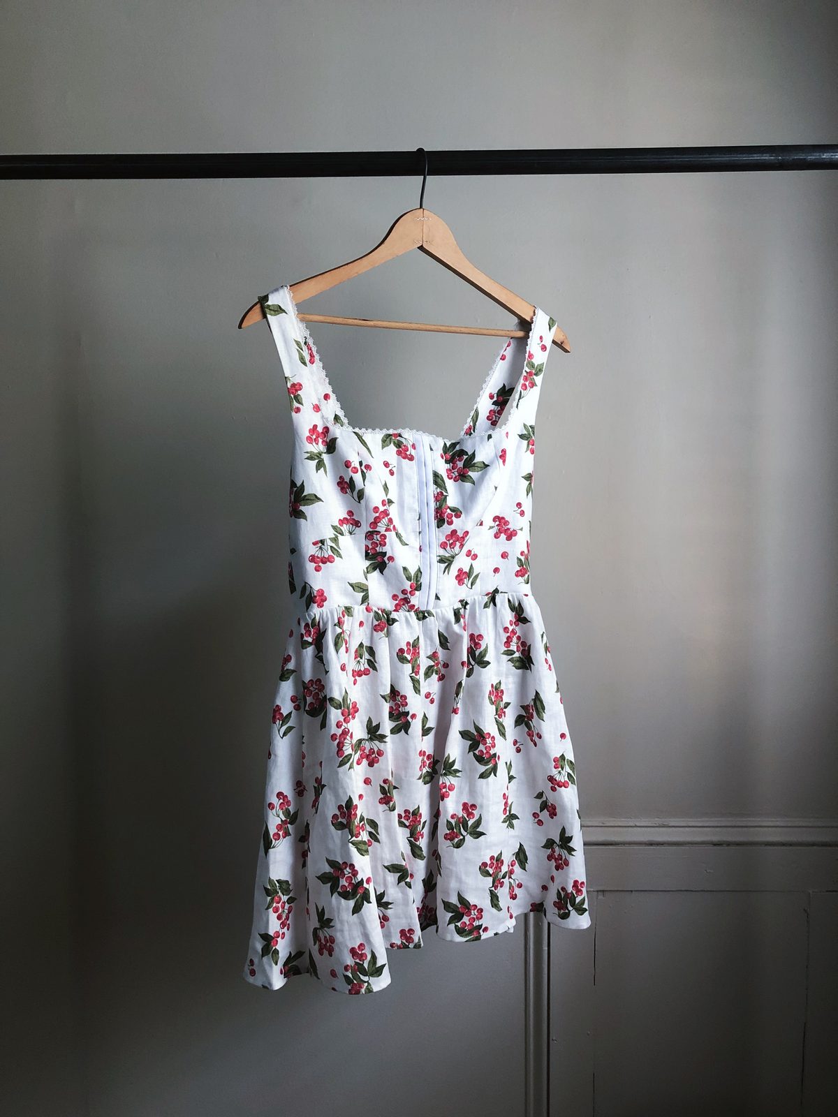 Reformation Sheri Linen Dress in Sour Cherry (4) | | Noihsaf Bazaar Reformation Sheri Linen Dress in Sour Cherry (4) | | Noihsaf Bazaar