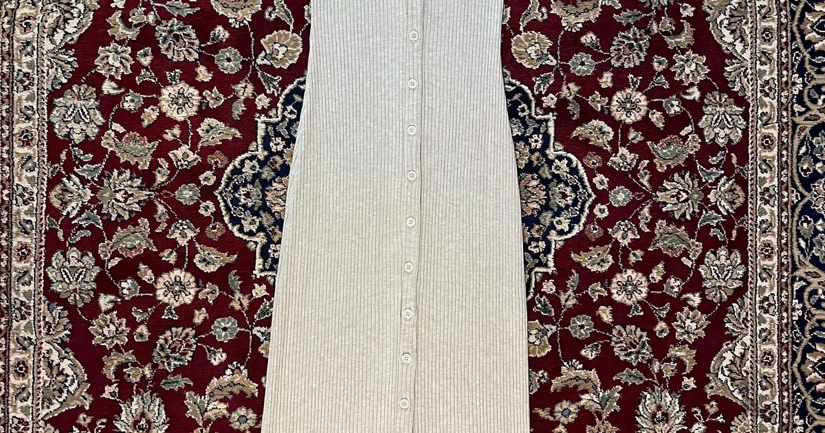 Reformation Cypress Dress (M) | Used, Secondhand, | Noihsaf Bazaar Reformation Cypress Dress (M) | Used, Secondhand, | Noihsaf Bazaar