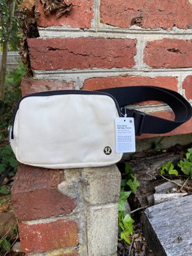 canvas lululemon belt bag Everywhere Myers Park Swag Wagon Keep them close in this versatile belt bag that helps you get out the door and on to your next adventure Everywhere Belt Bag with Long