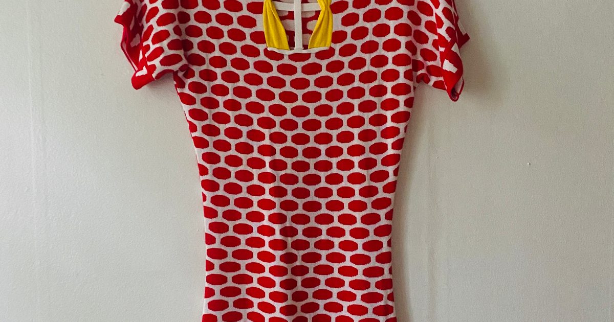 Fashion Brand Company Brick House Dress (M) | Used, Secondhand, Resell Fashion Brand Company Brick House Dress (M) | Used, Secondhand, Resell