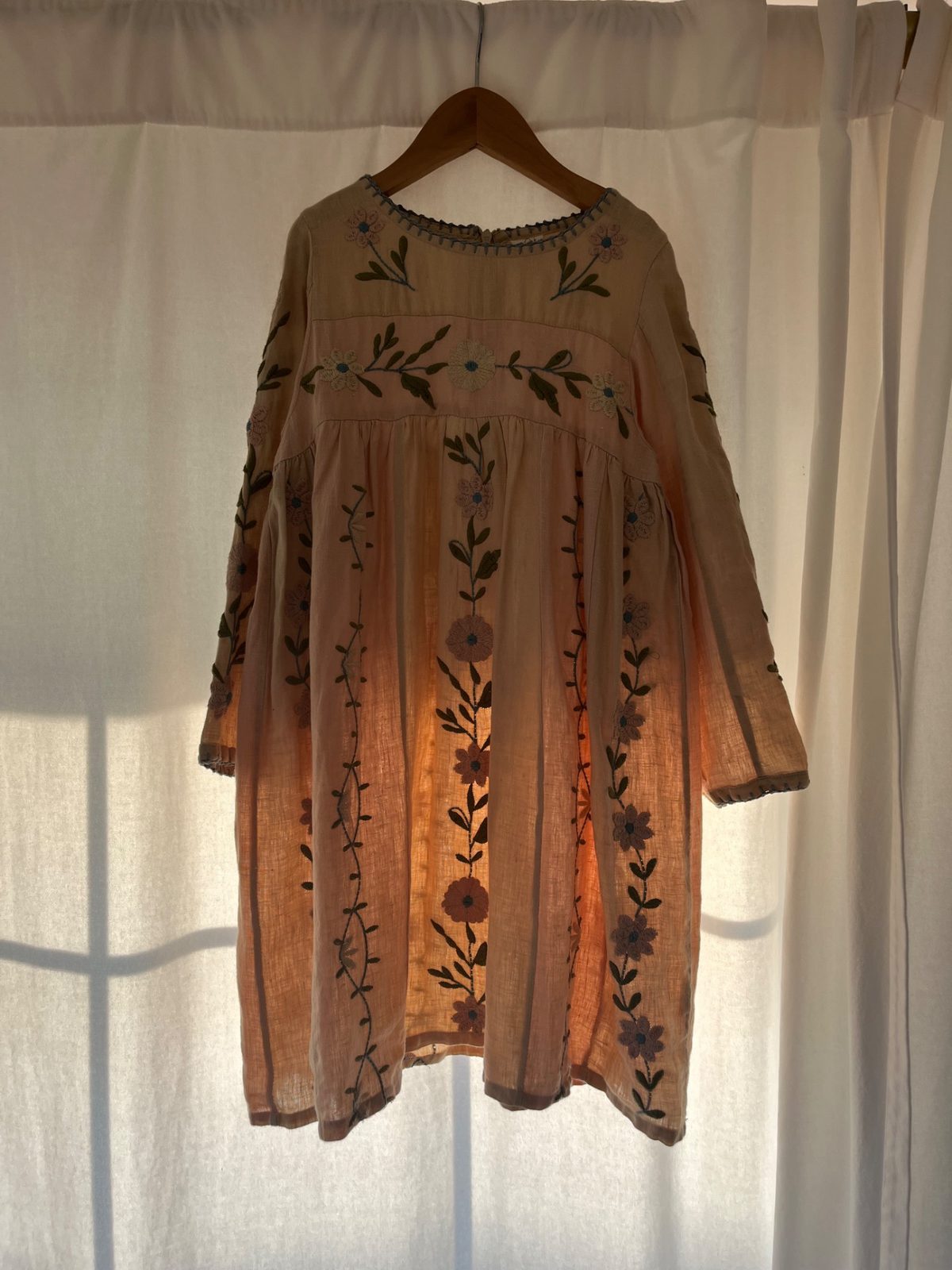 Apolina Pascale Dress (7) | Used, Secondhand, Resell | Noihsaf Bazaar Apolina Pascale Dress (7) | Used, Secondhand, Resell | Noihsaf Bazaar