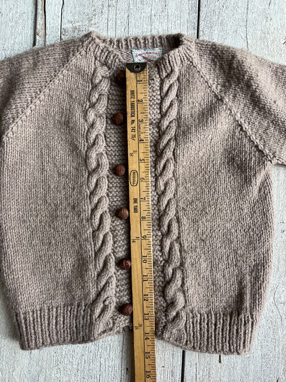 Hand knit sweater (One Size) | Used, Secondhand,… | Noihsaf Bazaar Hand knit sweater (One Size) | Used, Secondhand,… | Noihsaf Bazaar