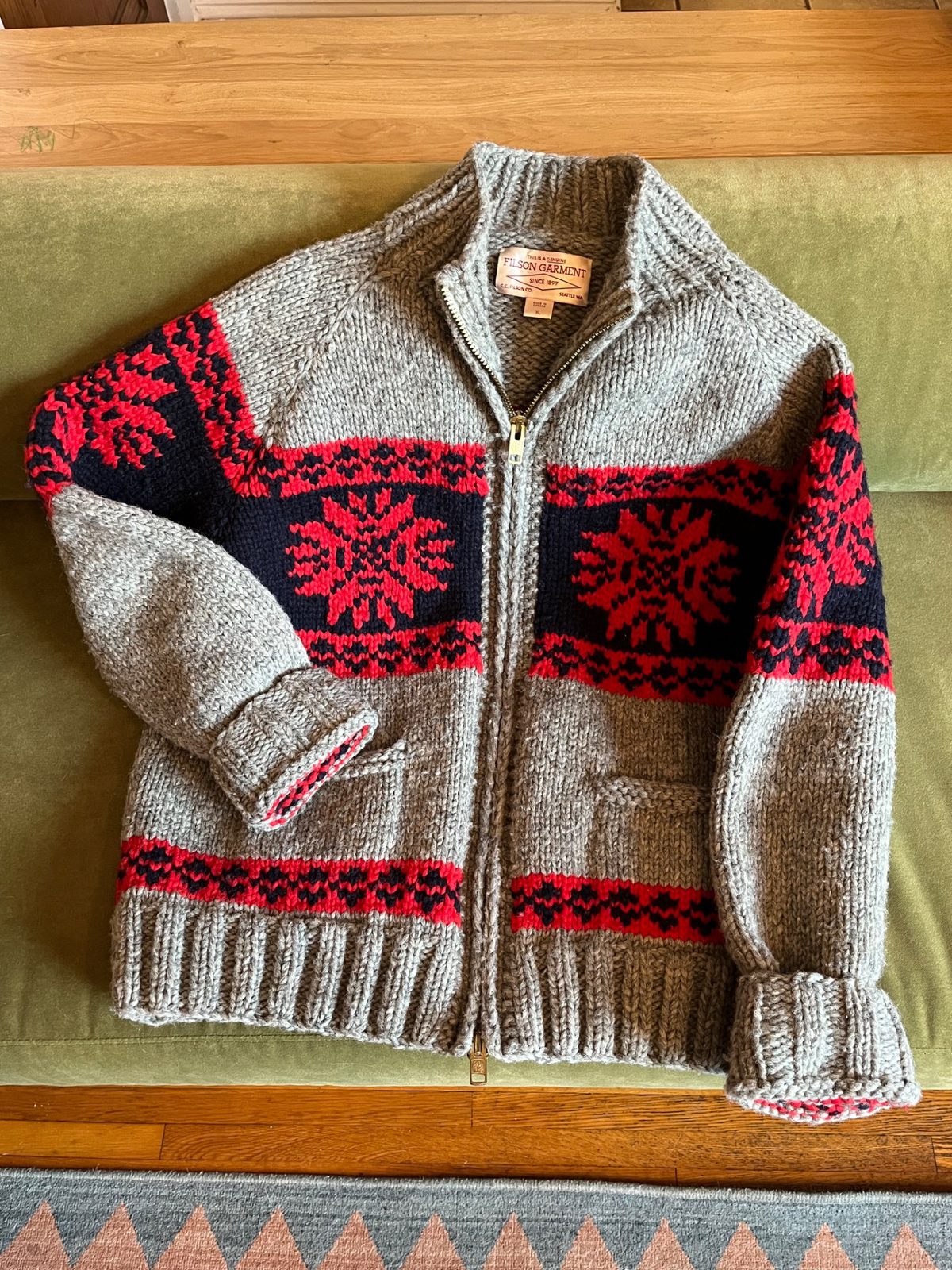 Filson Sweater (XL) Used, Secondhand, Resell Noihsaf Bazaar