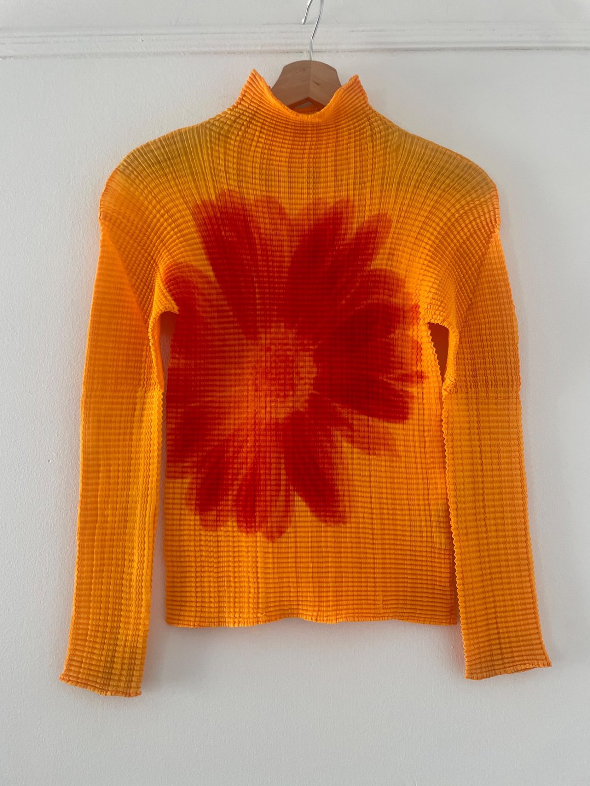 ISSEY MIYAKE INC. RARE Pleats please vintage… | Noihsaf Bazaar ISSEY MIYAKE INC. RARE Pleats please vintage… | Noihsaf Bazaar