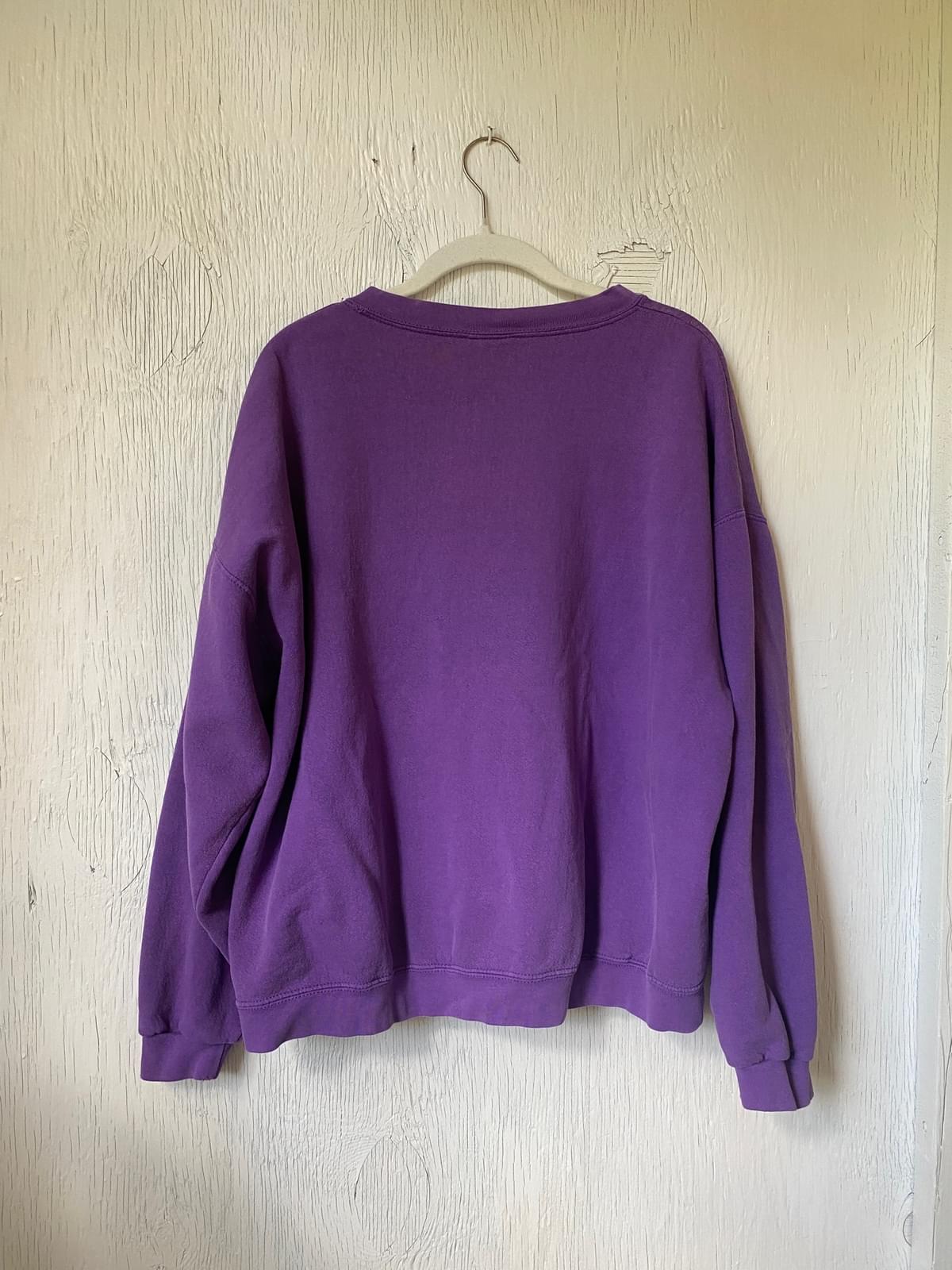 Random Vintage crewneck sweatshirt (XL) | Used,… | Noihsaf Random Vintage crewneck sweatshirt (XL) | Used,… | Noihsaf