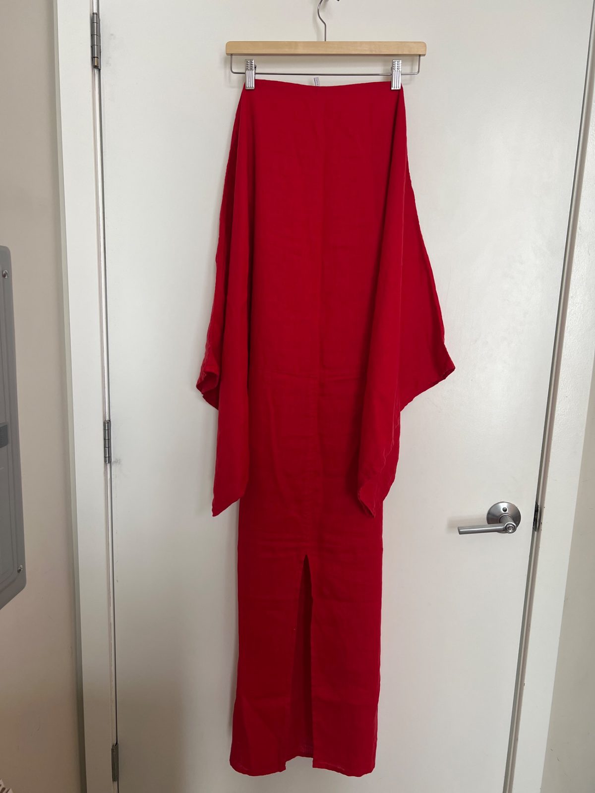 SEASIDE TONES Linen dress Kiko red (S) | Used, | Noihsaf Bazaar SEASIDE TONES Linen dress Kiko red (S) | Used, | Noihsaf Bazaar