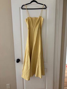 Reformation NWT Monette linen yellow dress (2) | | Noihsaf Bazaar Reformation NWT Monette linen yellow dress (2) | | Noihsaf Bazaar
