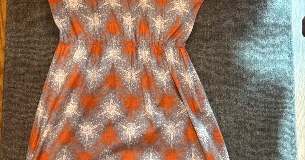 Original Kara Line dress (One Size) | Used, | Noihsaf Bazaar Original Kara Line dress (One Size) | Used, | Noihsaf Bazaar