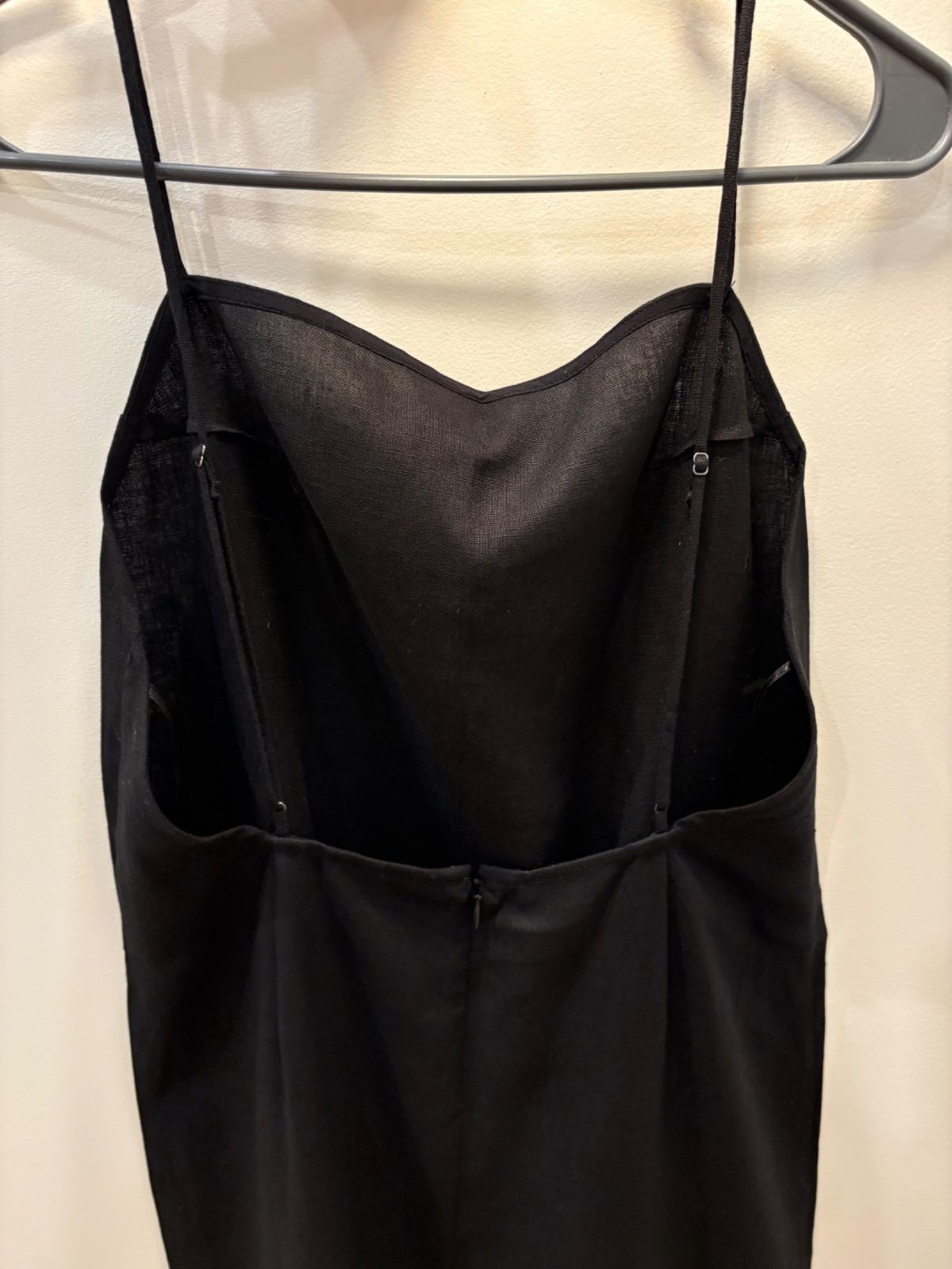 Reformation Gael Linen Dress (4) | Used, Secondhand, | Noihsaf Bazaar Reformation Gael Linen Dress (4) | Used, Secondhand, | Noihsaf Bazaar
