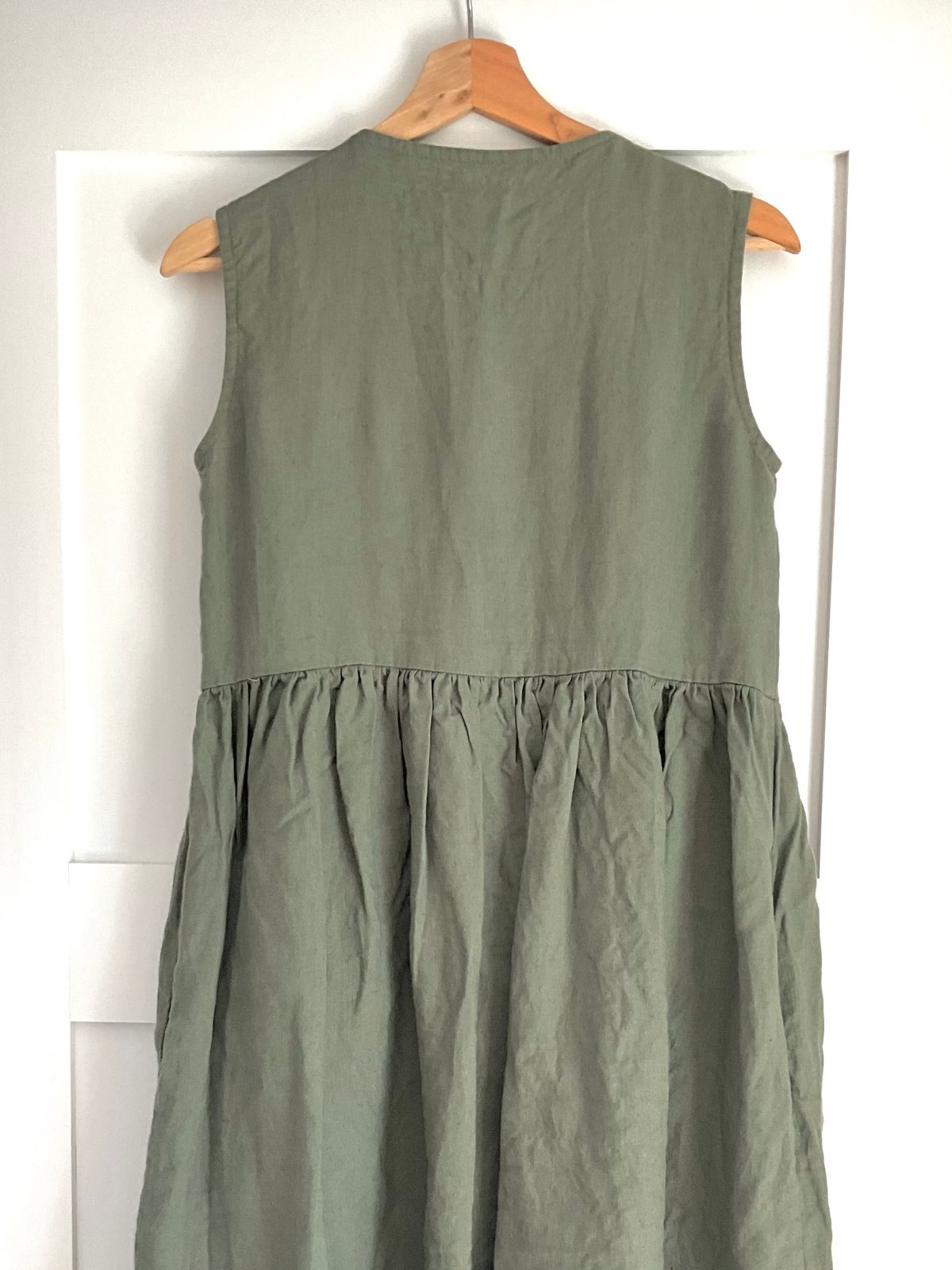 notPERFECTLINEN Sleeveless midi MAMA dress (XS) | | Noihsaf Bazaar notPERFECTLINEN Sleeveless midi MAMA dress (XS) | | Noihsaf Bazaar