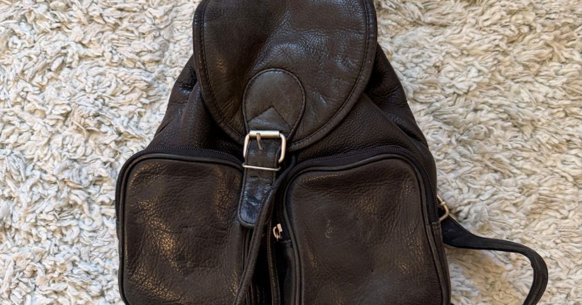 90s leather backpack Chanel Vintage 90's Drawstring Caviar Black House of Carver Prada Tessuto 90s Prada Backpack