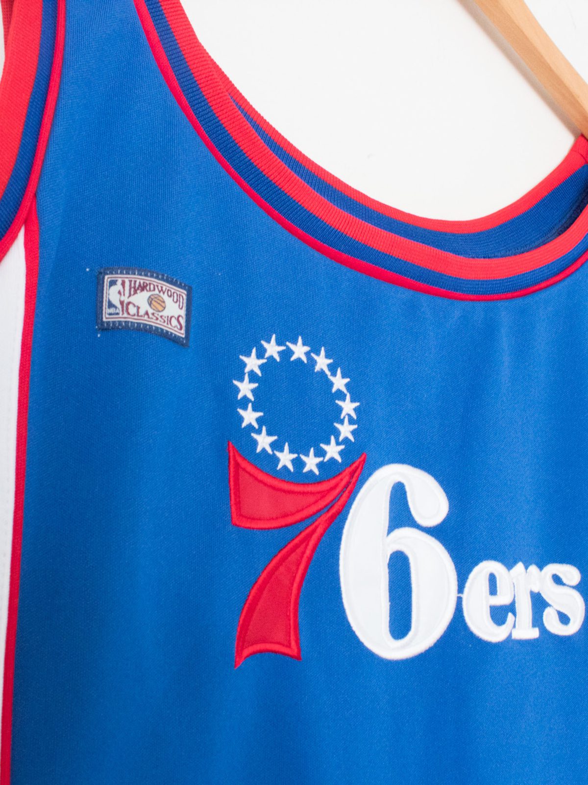 Hardwood Classics Vintage 2000s Philadelphia 76ers | Noihsaf Bazaar Hardwood Classics Vintage 2000s Philadelphia 76ers | Noihsaf Bazaar